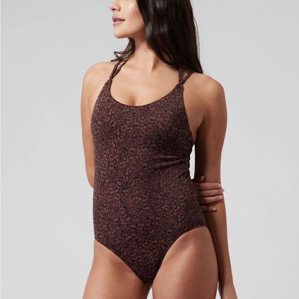 Athleta Keyhole One Piece Swimsuit